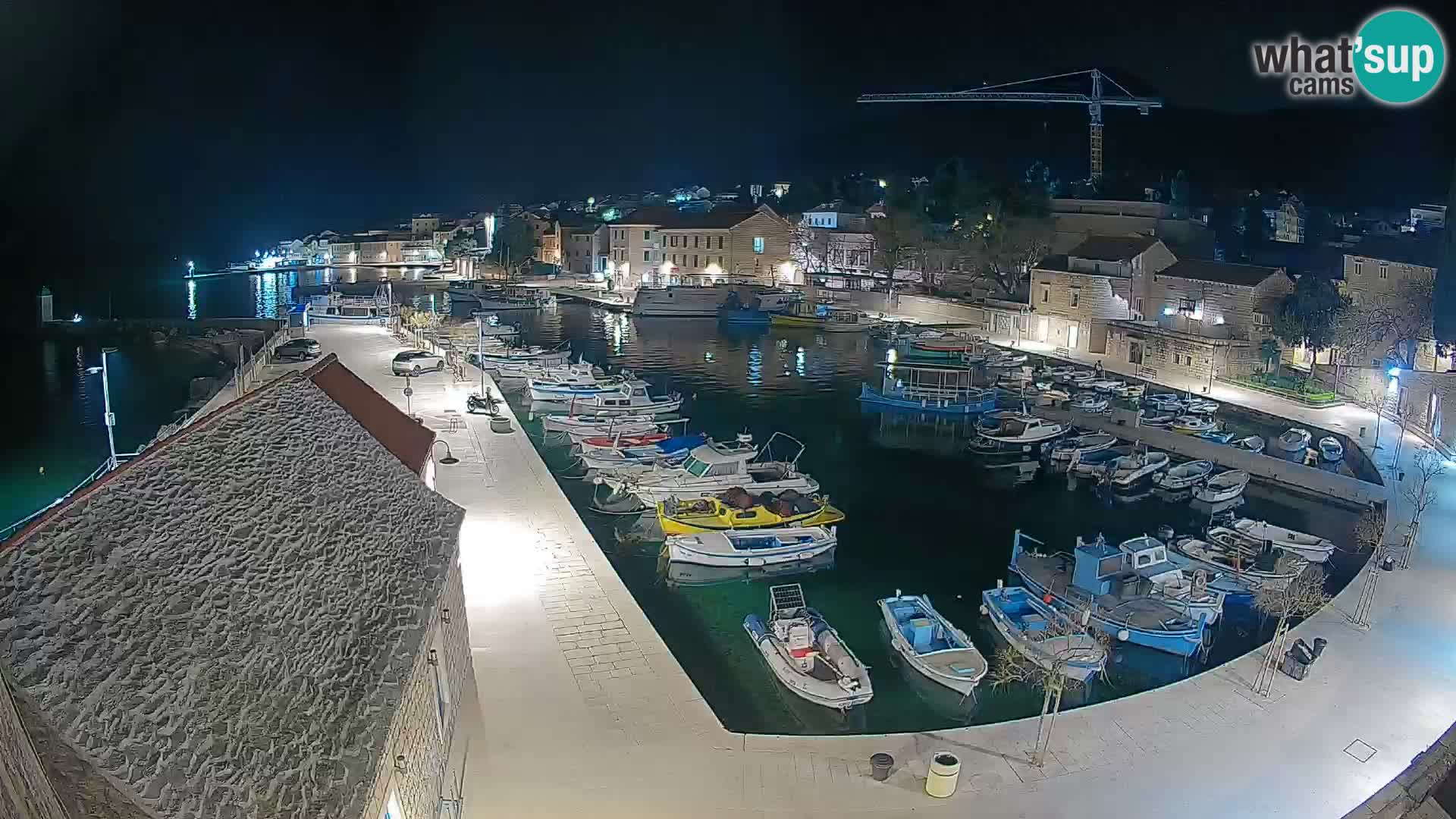 Webcam Bol Hafen – Liveblick auf Bol Riva & Marina