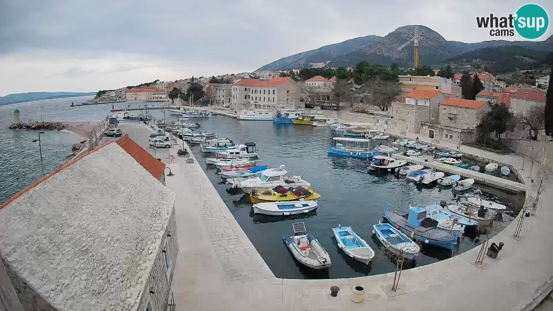 Webcam Bol Hafen – Liveblick auf Bol Riva & Marina