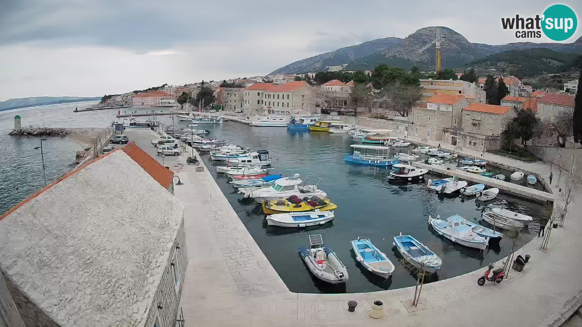 Webcam Bol Harbour – Live View of Bol Riva & Marina