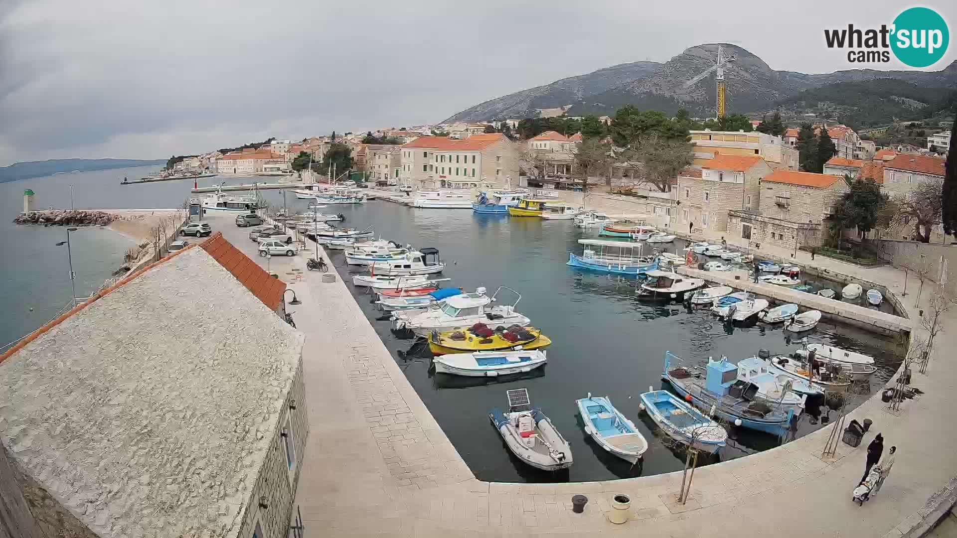 Webcam Bol Harbour – Live View of Bol Riva & Marina