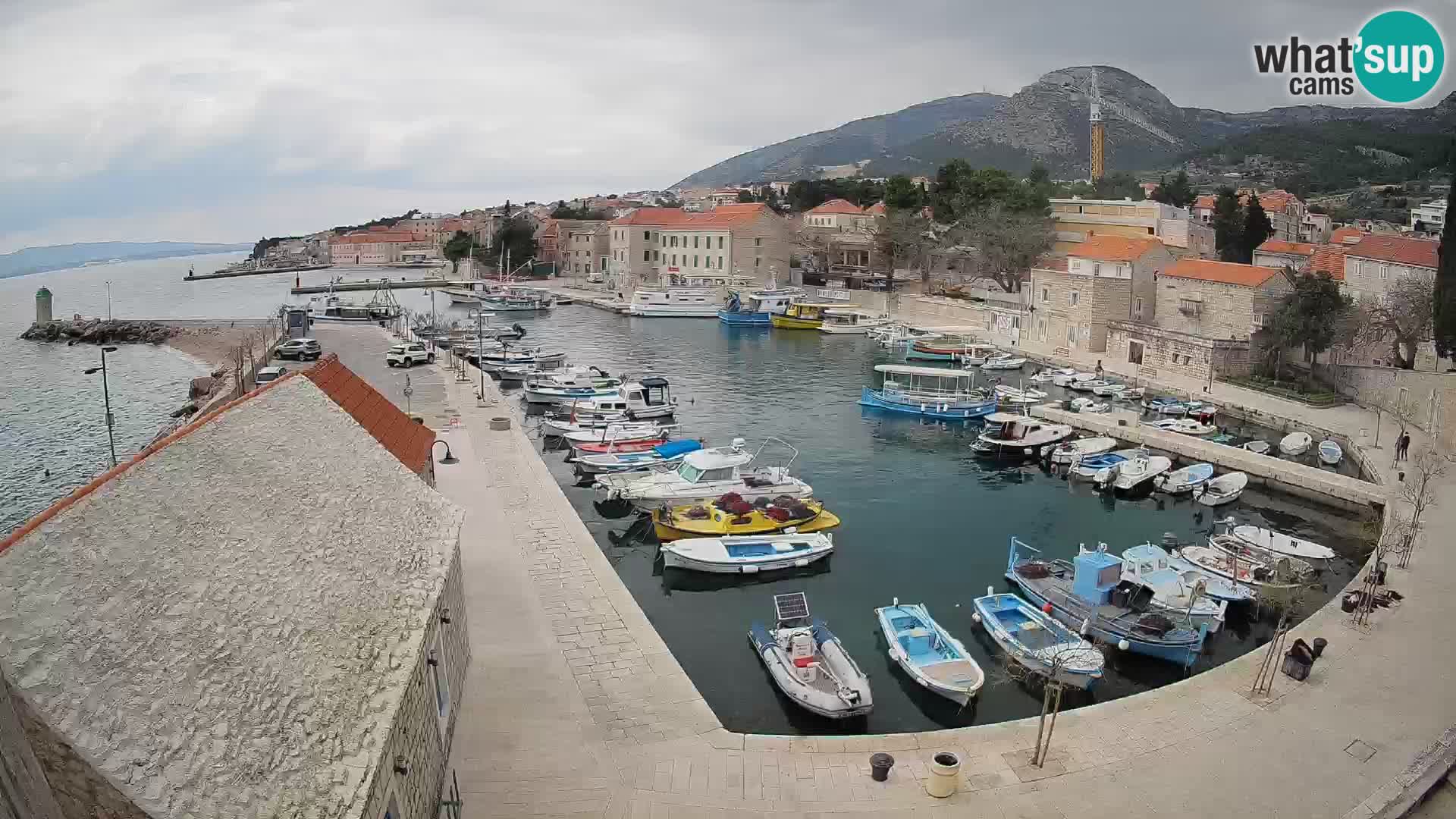 Webcam Bol Hafen – Liveblick auf Bol Riva & Marina
