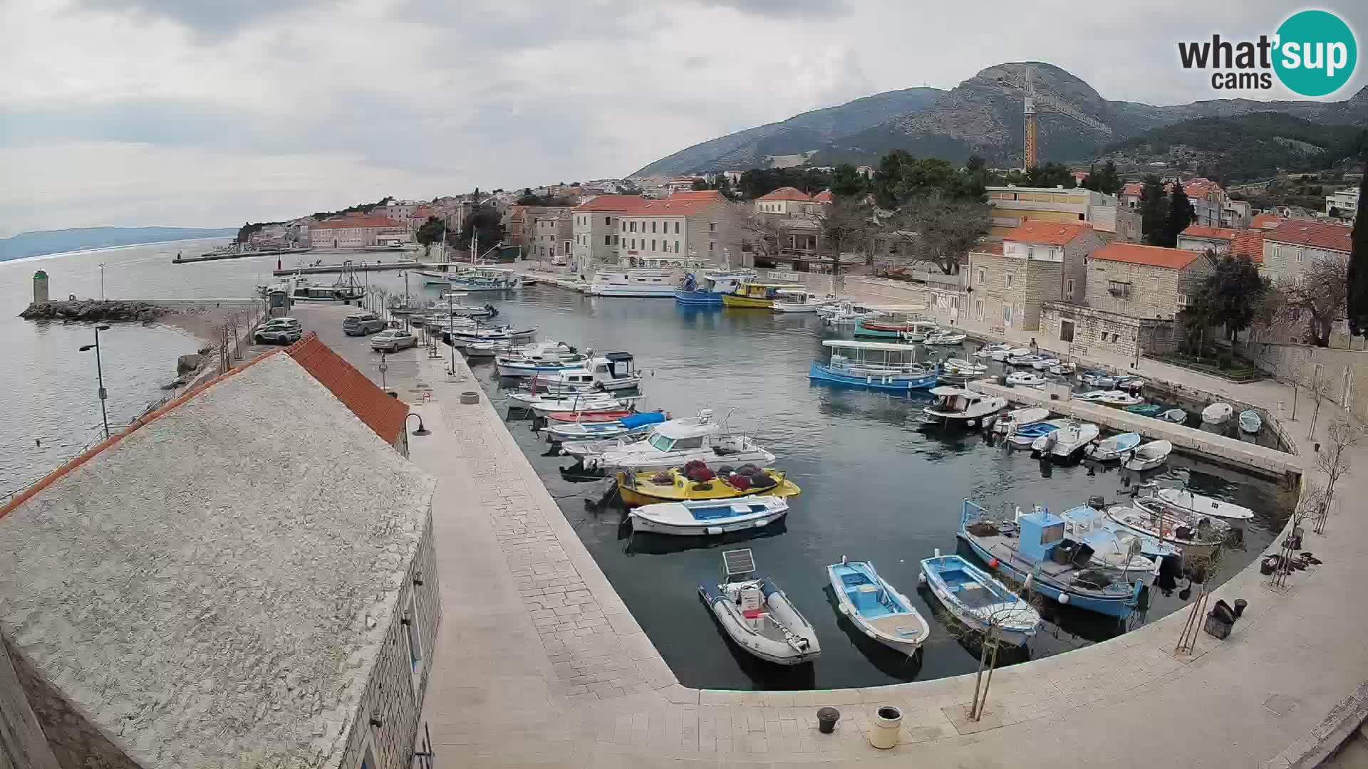 Webcam Bol Hafen – Liveblick auf Bol Riva & Marina