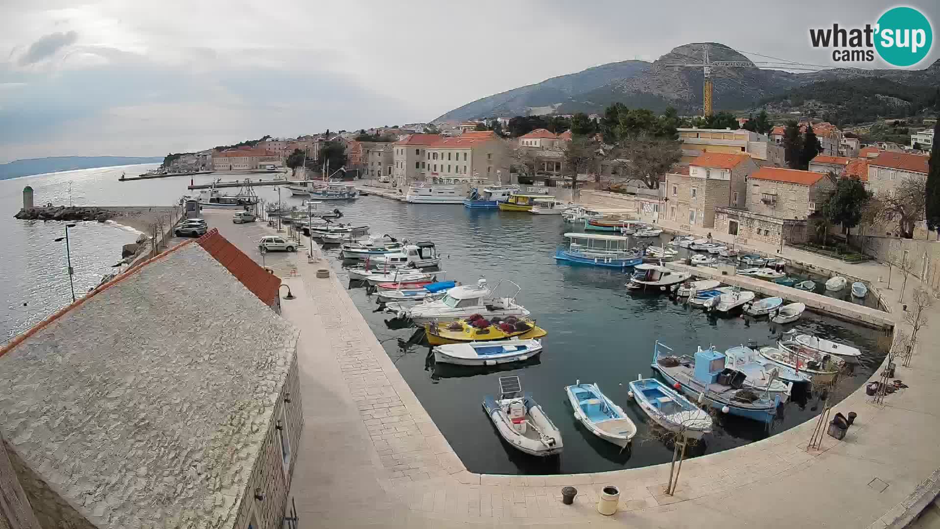 Webcam Bol Hafen – Liveblick auf Bol Riva & Marina