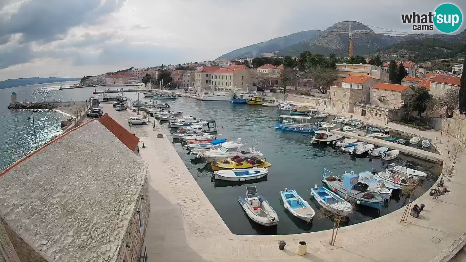 Webcam Bol Hafen – Liveblick auf Bol Riva & Marina