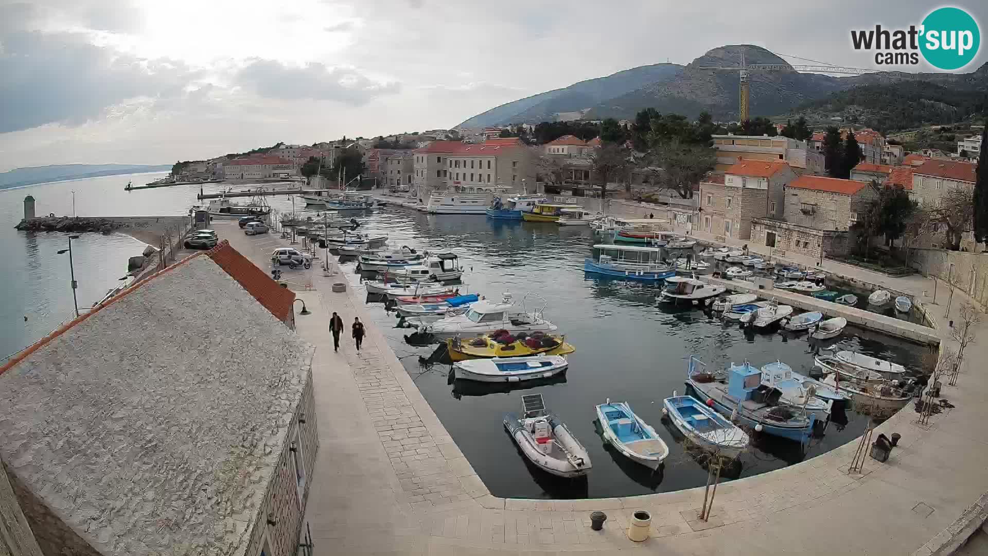 Webcam Bol Harbour – Live View of Bol Riva & Marina