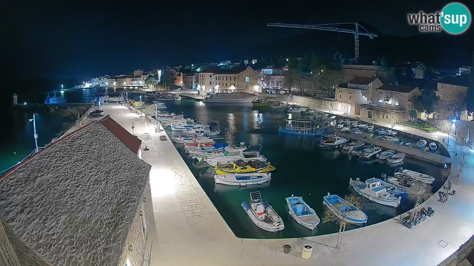 Webcam Bol Harbour – Live View of Bol Riva & Marina