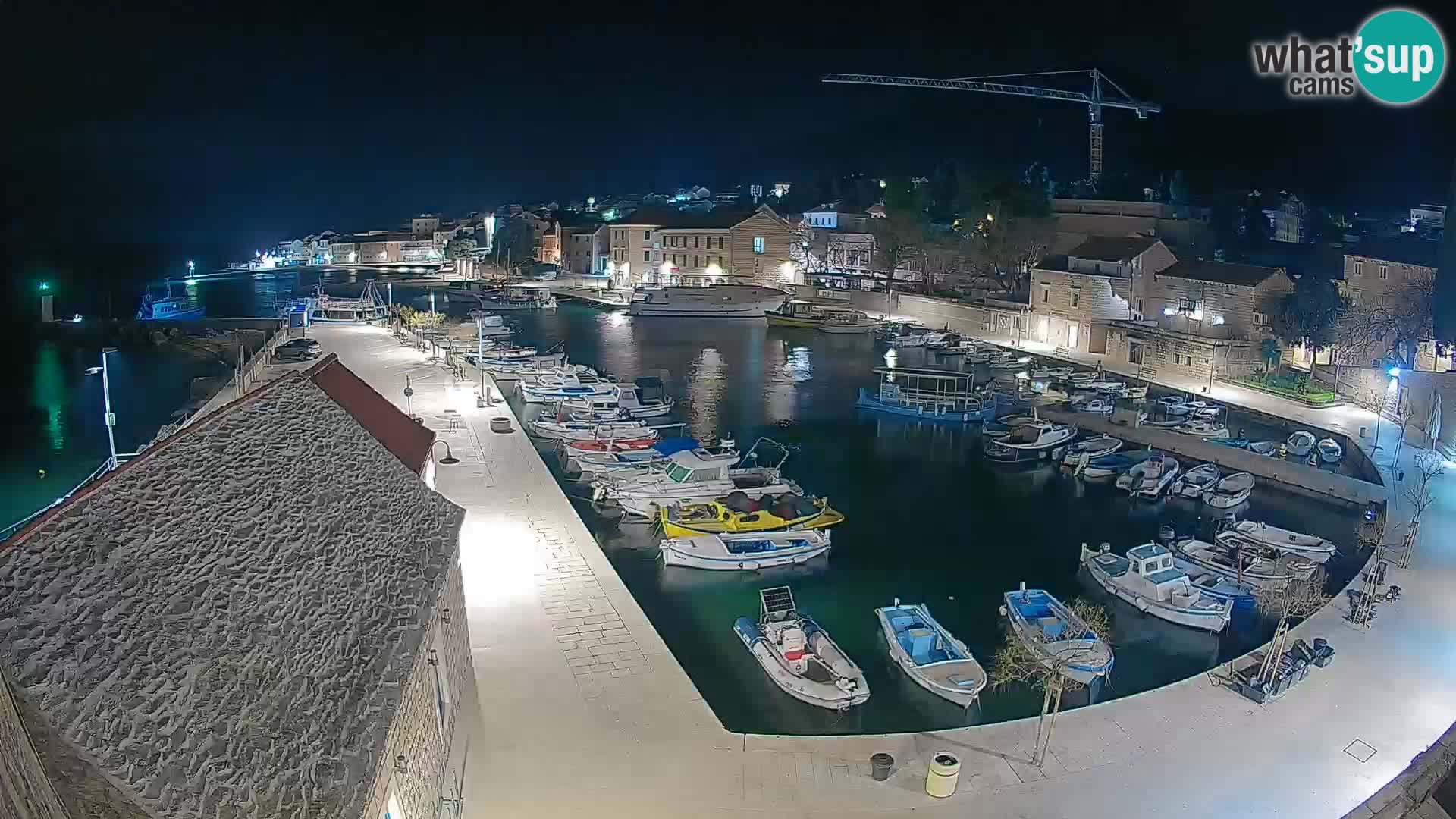 Webcam Bol Harbour – Live View of Bol Riva & Marina
