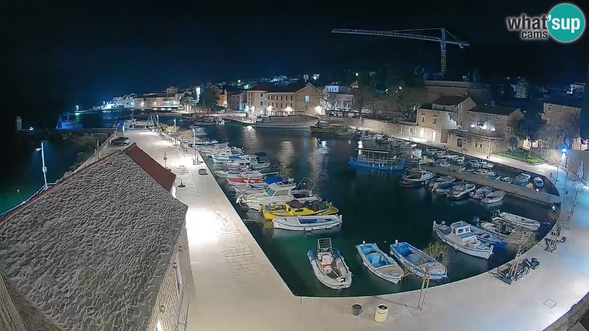 Webcam Bol Harbour – Live View of Bol Riva & Marina