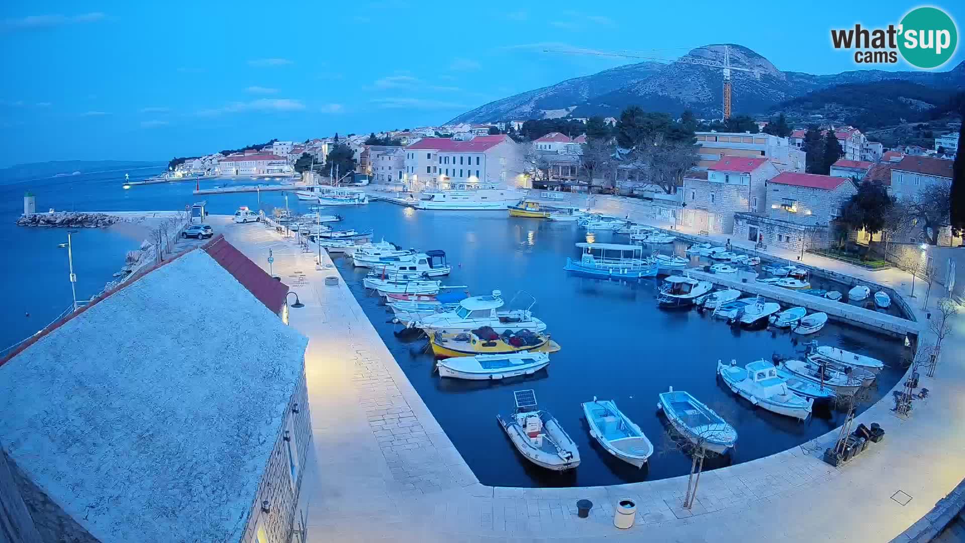 Webcam Bol Harbour – Live View of Bol Riva & Marina