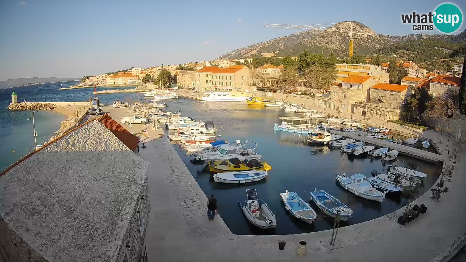 Webcam Bol Harbour – Live View of Bol Riva & Marina