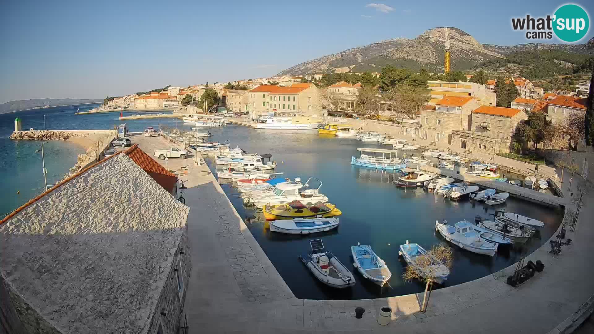 Webcam Bol Harbour – Live View of Bol Riva & Marina