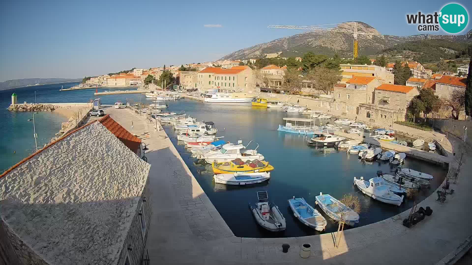 Webcam Bol Harbour – Live View of Bol Riva & Marina
