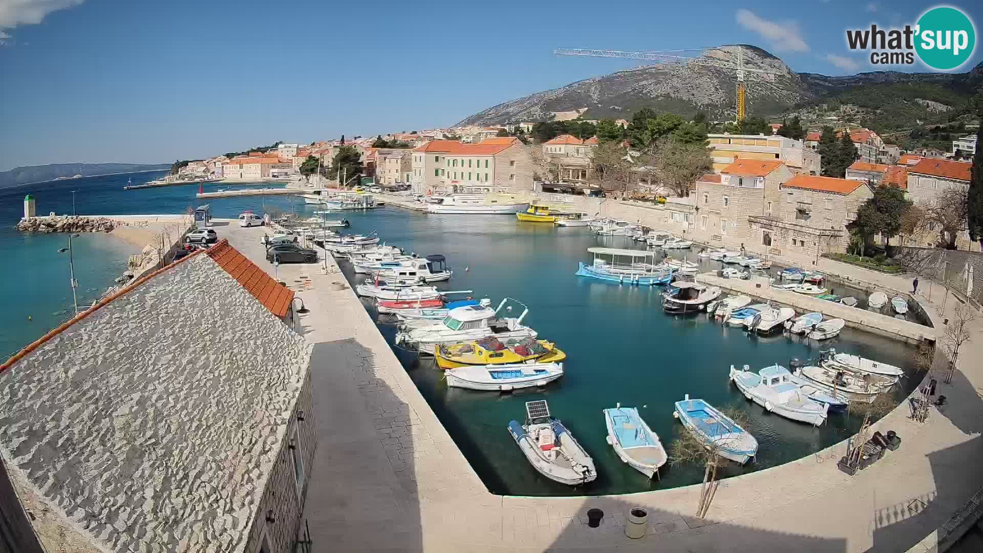 Webcam porto di Bol – Vista live sulla Riva e Marina