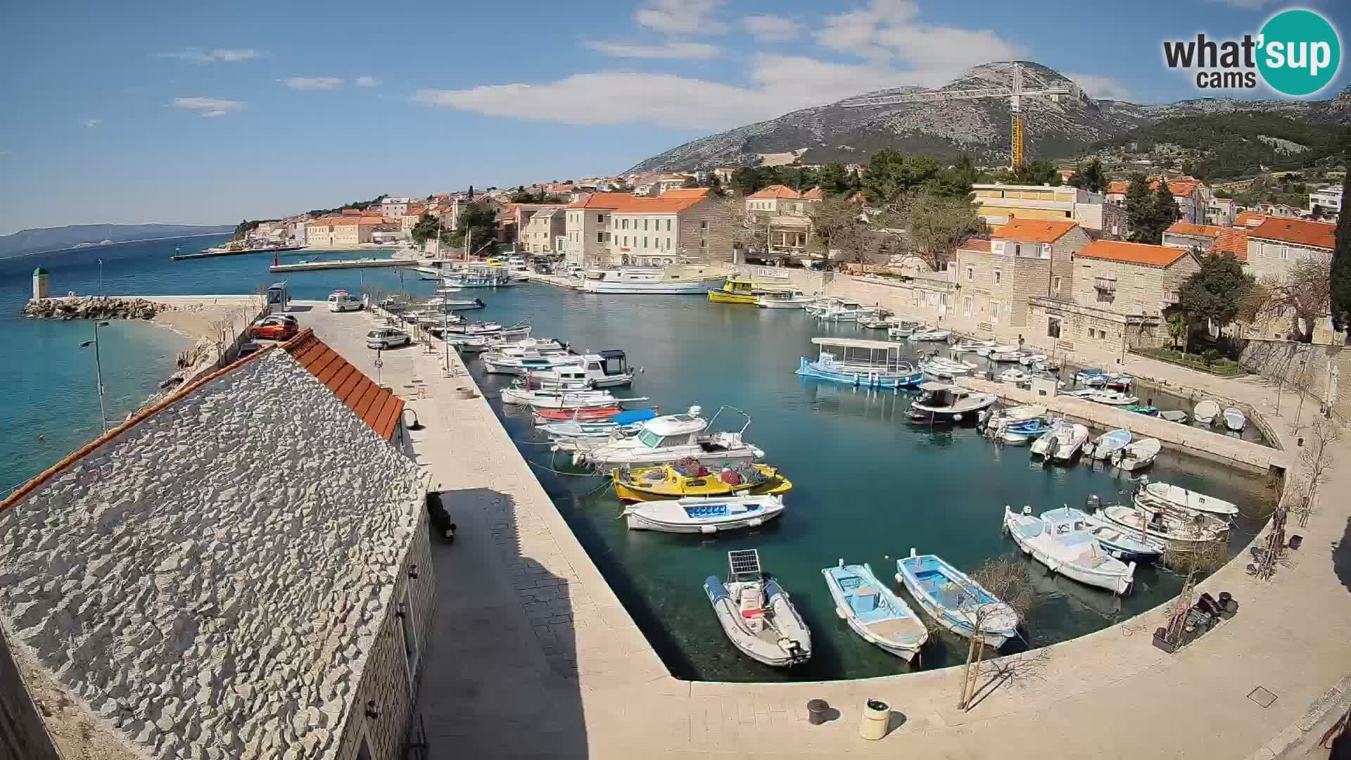 Webcam Bol Hafen – Liveblick auf Bol Riva & Marina