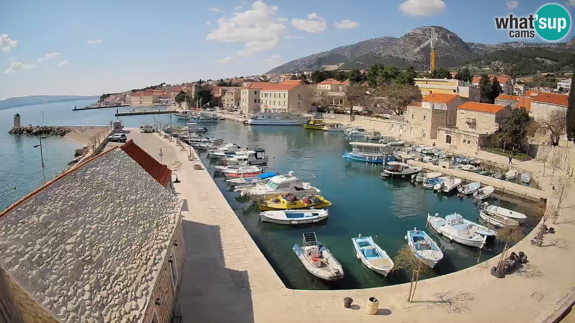 Webcam Bol Hafen – Liveblick auf Bol Riva & Marina