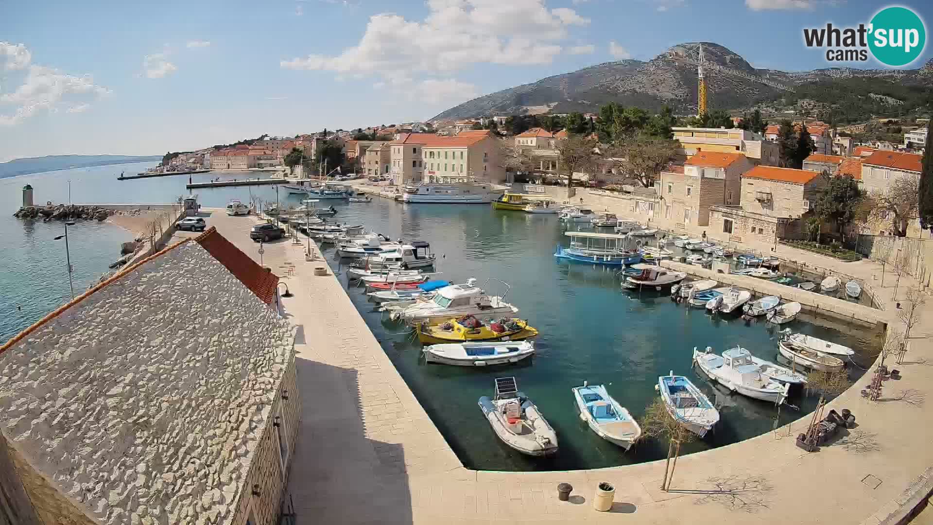 Webcam Bol Hafen – Liveblick auf Bol Riva & Marina