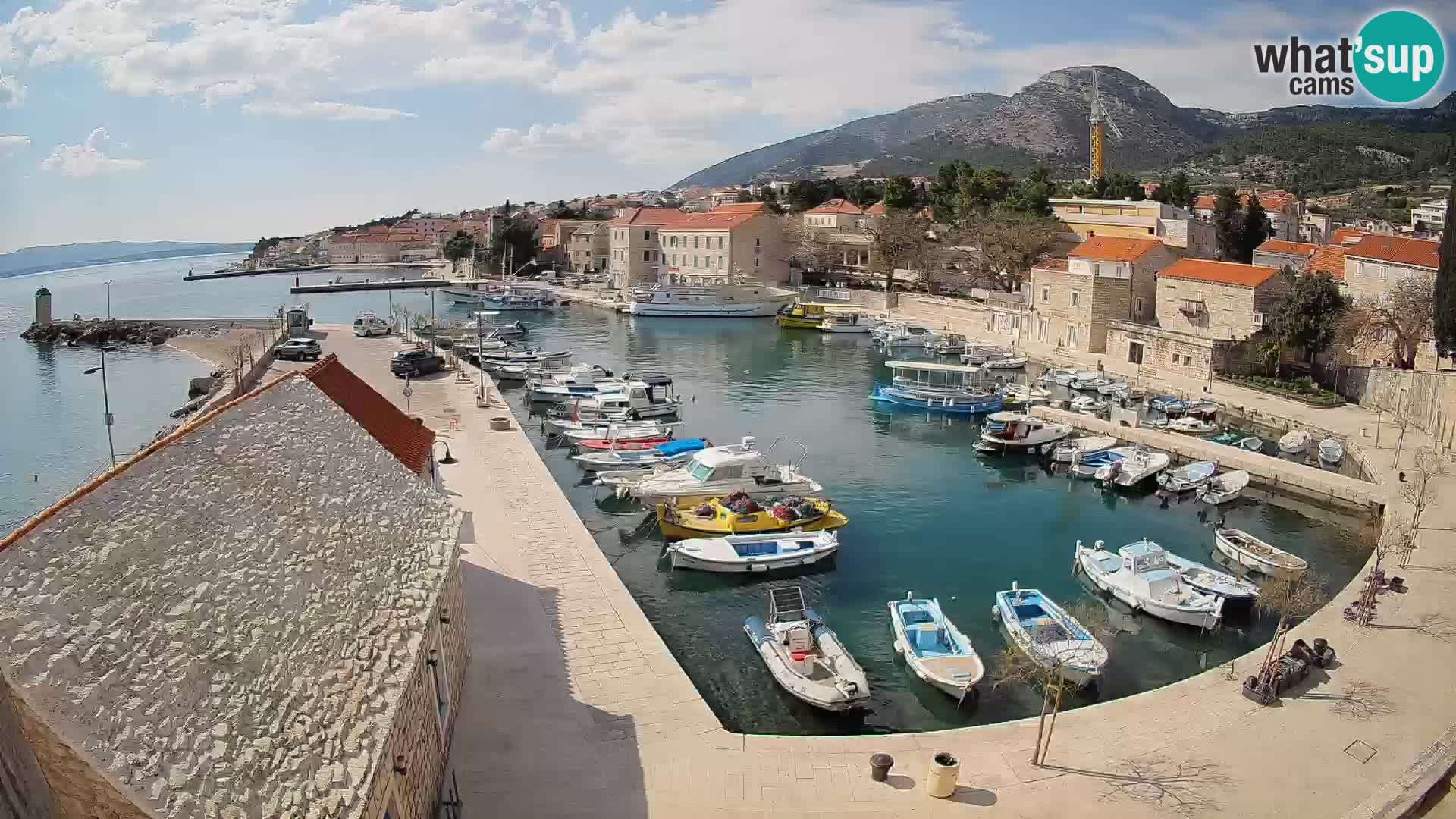Webcam Bol Hafen – Liveblick auf Bol Riva & Marina