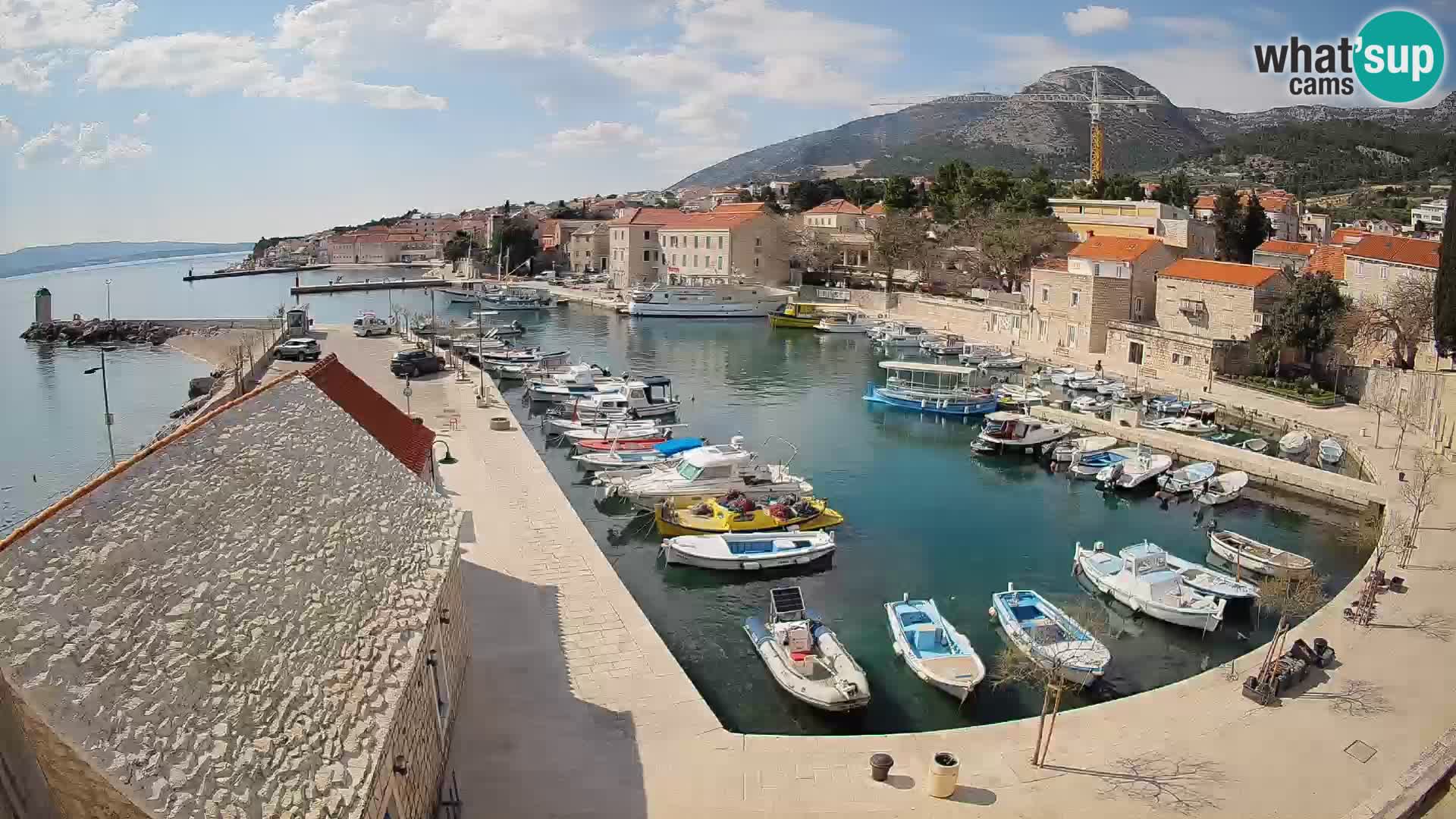 Webcam Bol Hafen – Liveblick auf Bol Riva & Marina