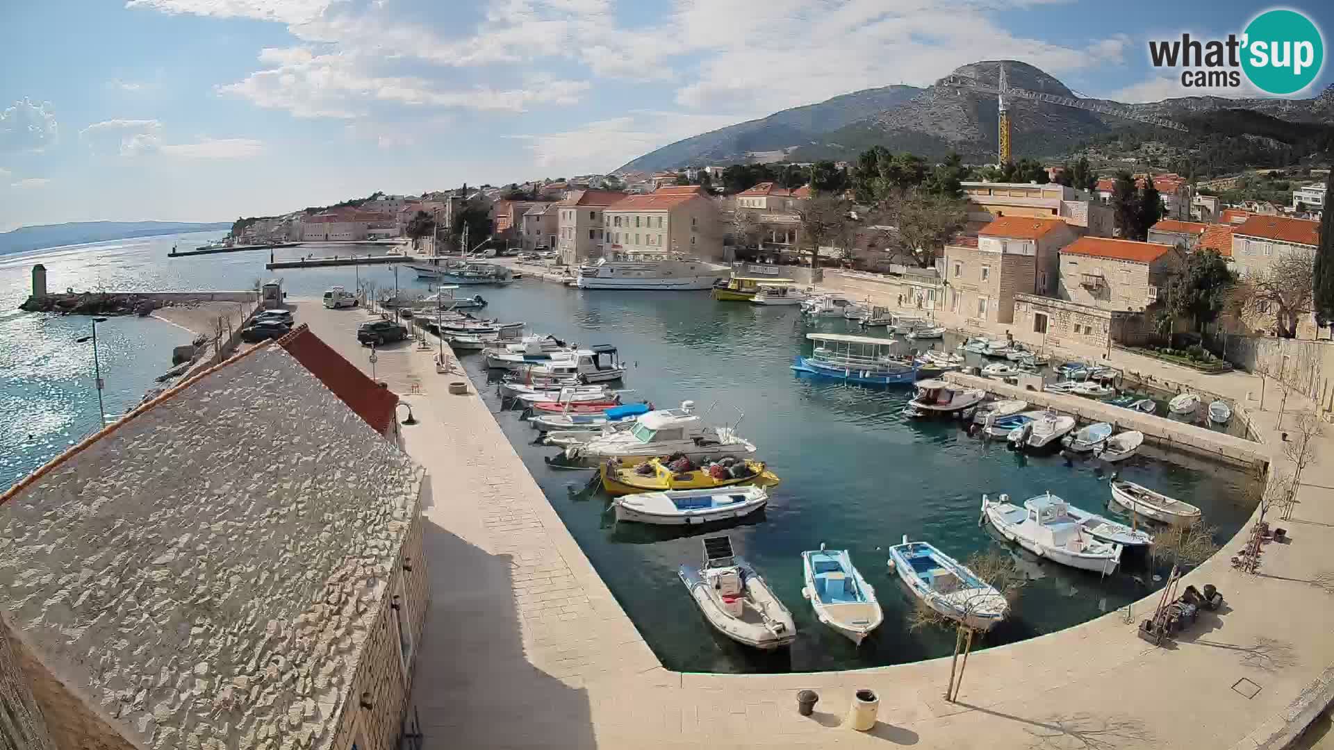 Webcam Bol Harbour – Live View of Bol Riva & Marina