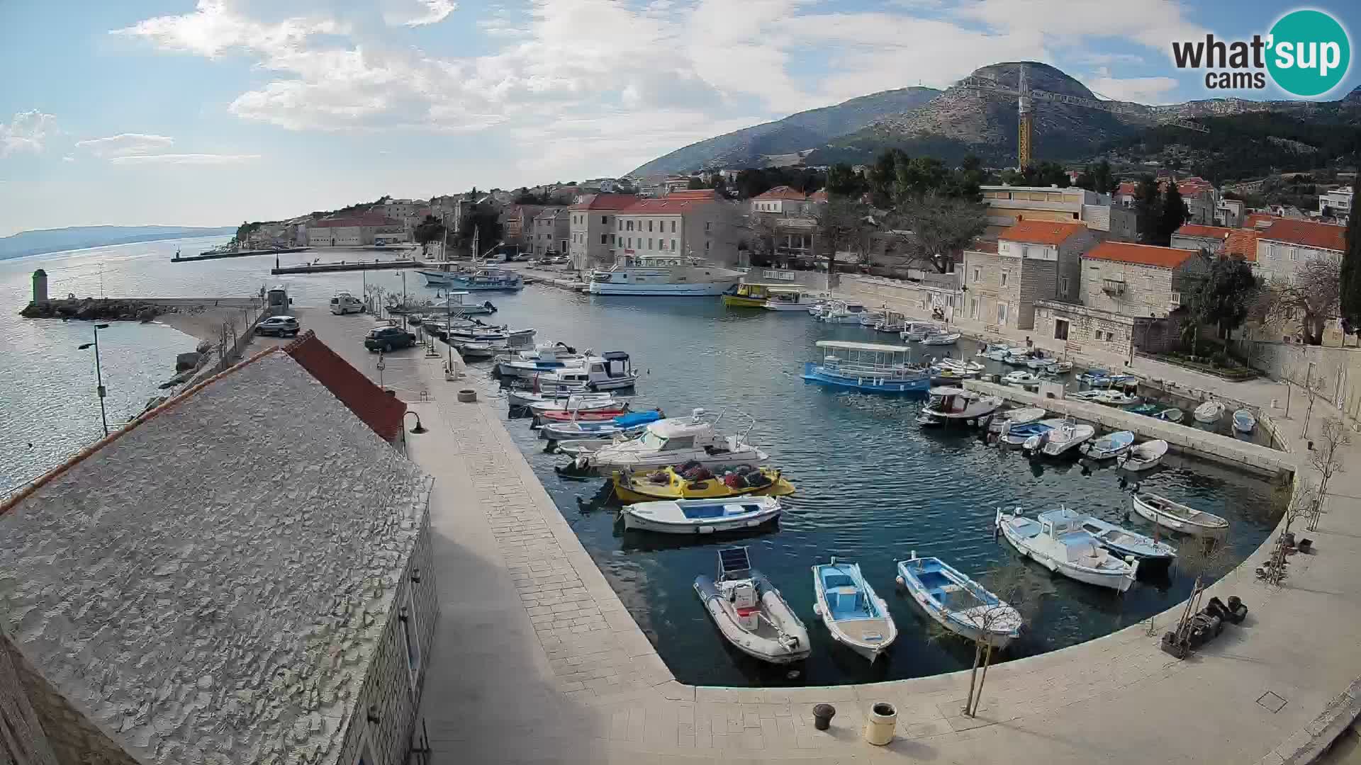Webcam Bol Hafen – Liveblick auf Bol Riva & Marina