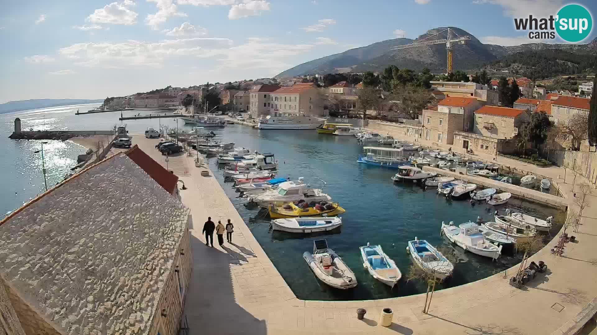 Webcam Bol Hafen – Liveblick auf Bol Riva & Marina
