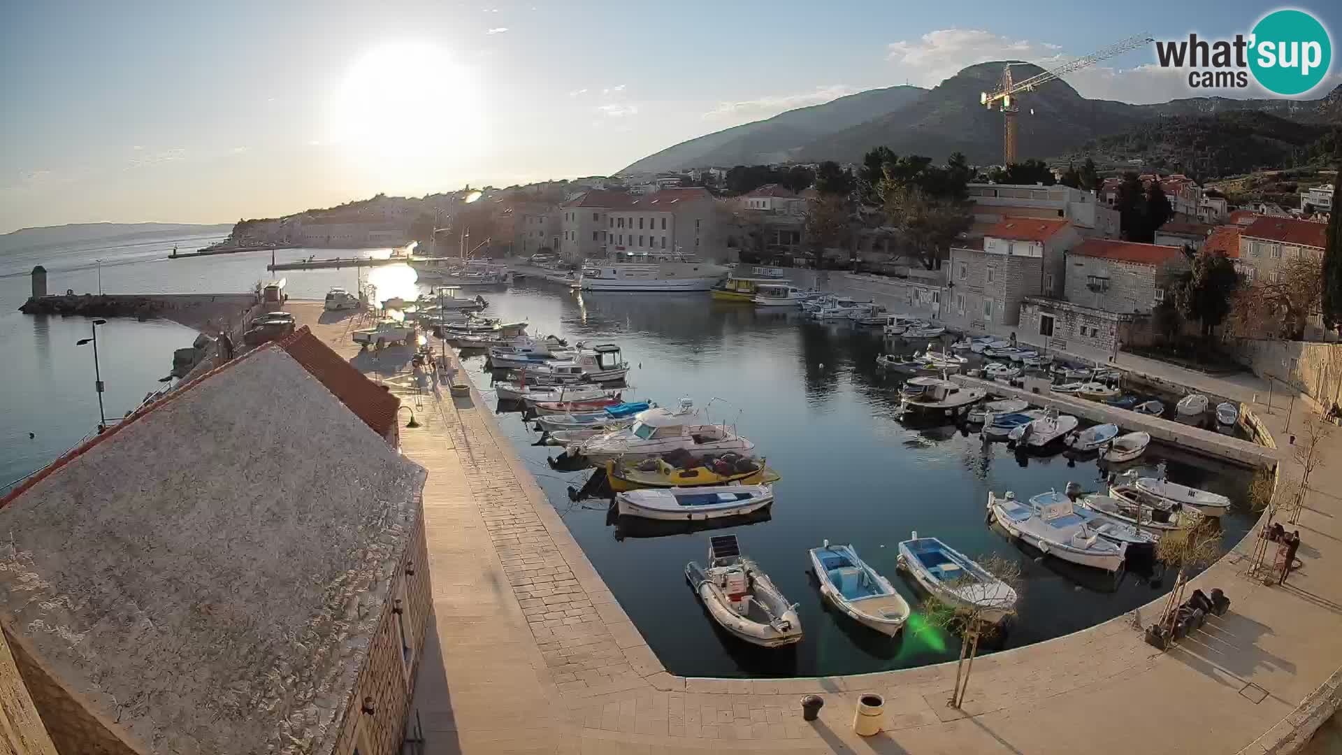 Webcam Bol Harbour – Live View of Bol Riva & Marina