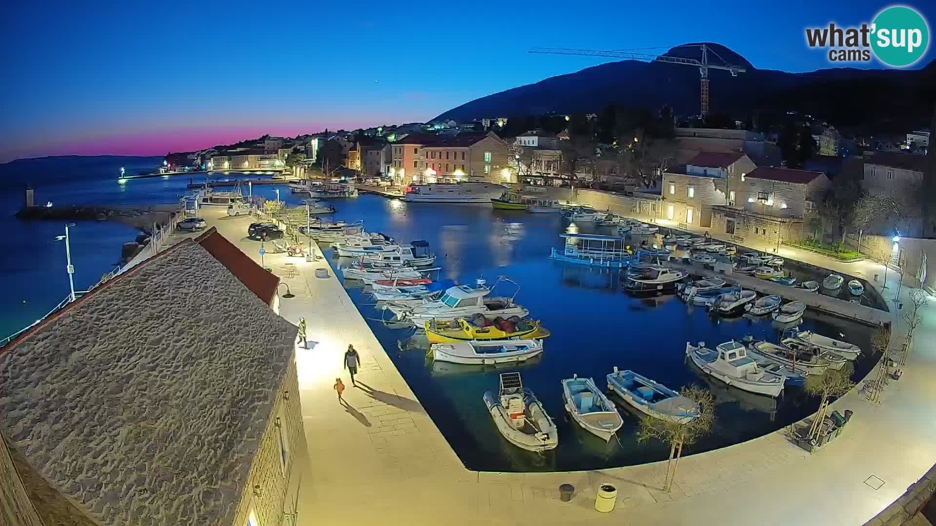 Webcam Bol Harbour – Live View of Bol Riva & Marina