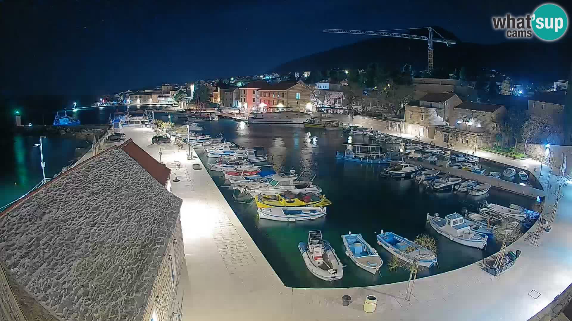 Webcam Bol Harbour – Live View of Bol Riva & Marina