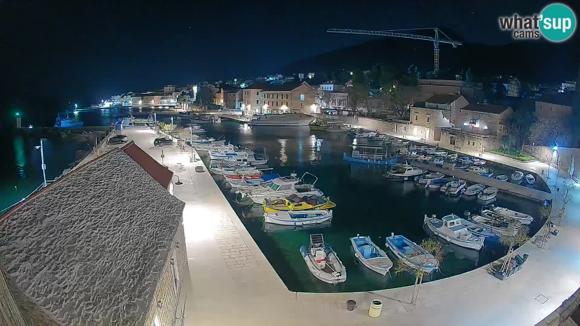 Webcam Bol Hafen – Liveblick auf Bol Riva & Marina