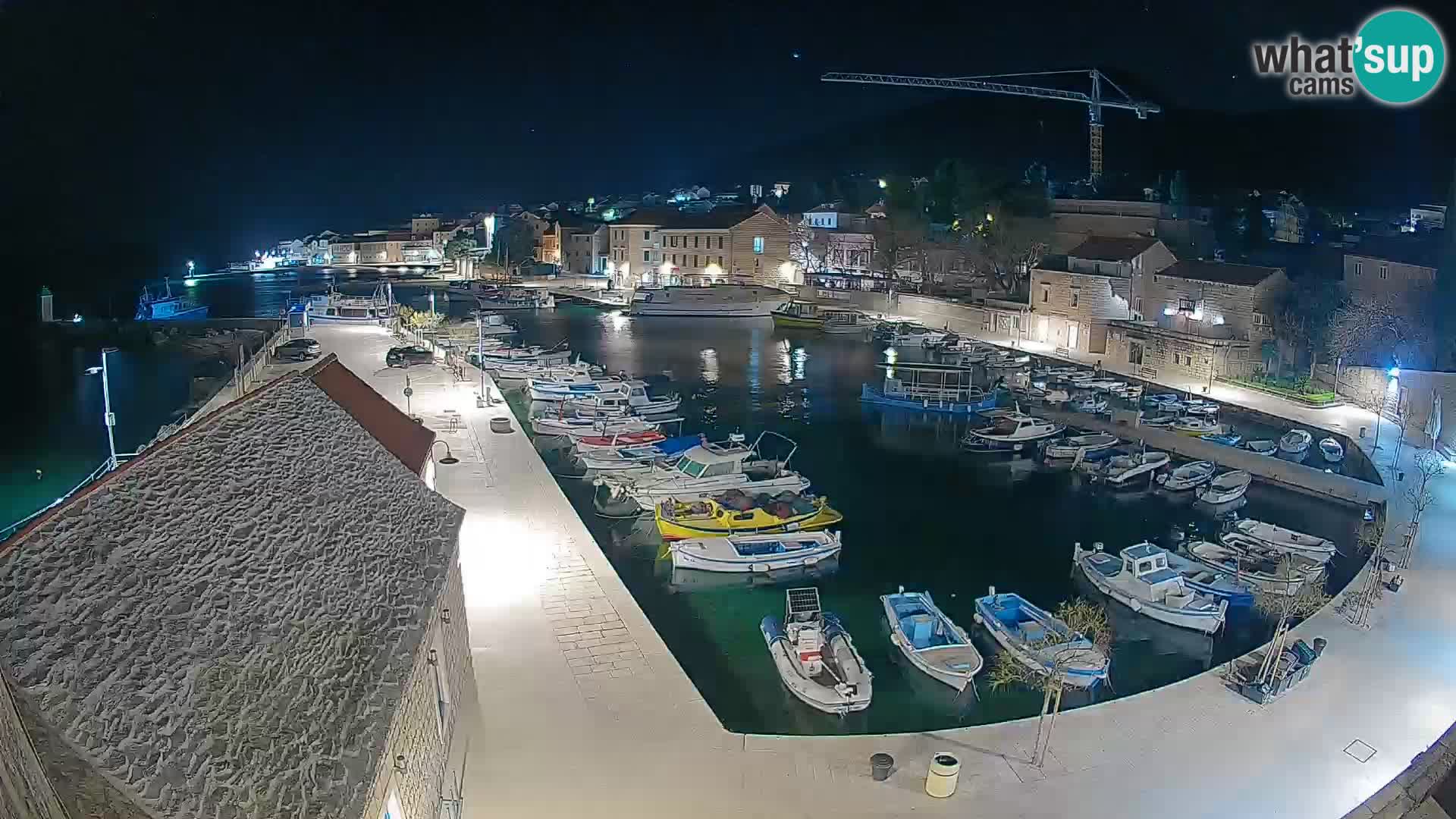Webcam Bol Harbour – Live View of Bol Riva & Marina