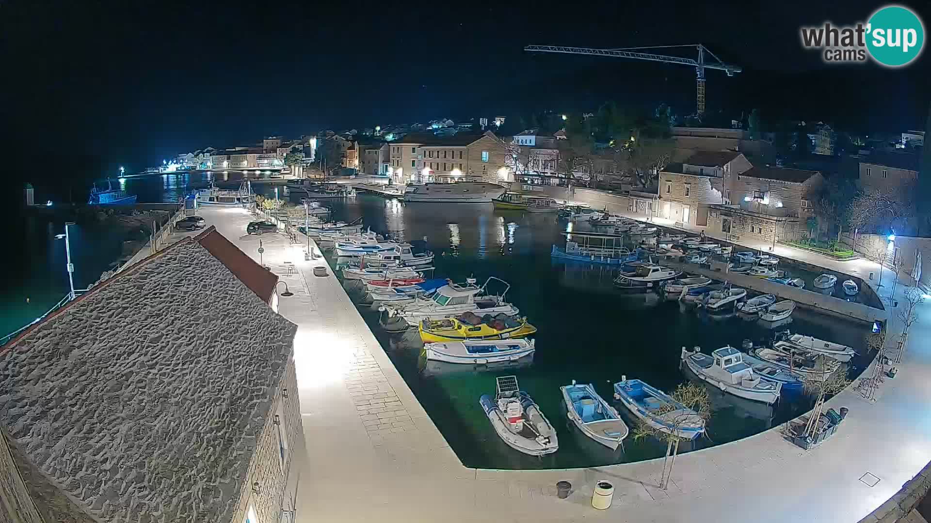 Webcam Bol Harbour – Live View of Bol Riva & Marina