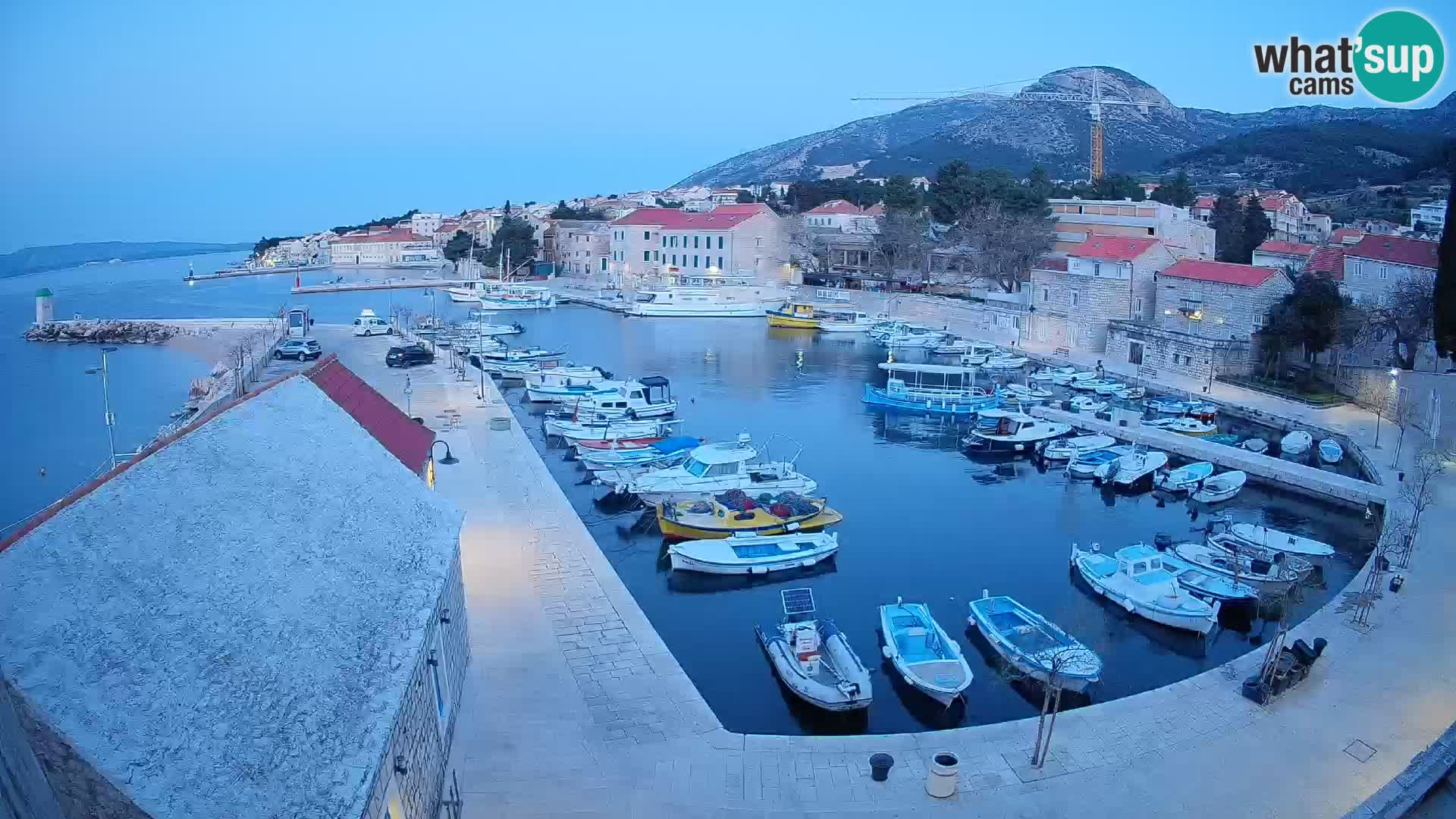 Webcam Bol Hafen – Liveblick auf Bol Riva & Marina