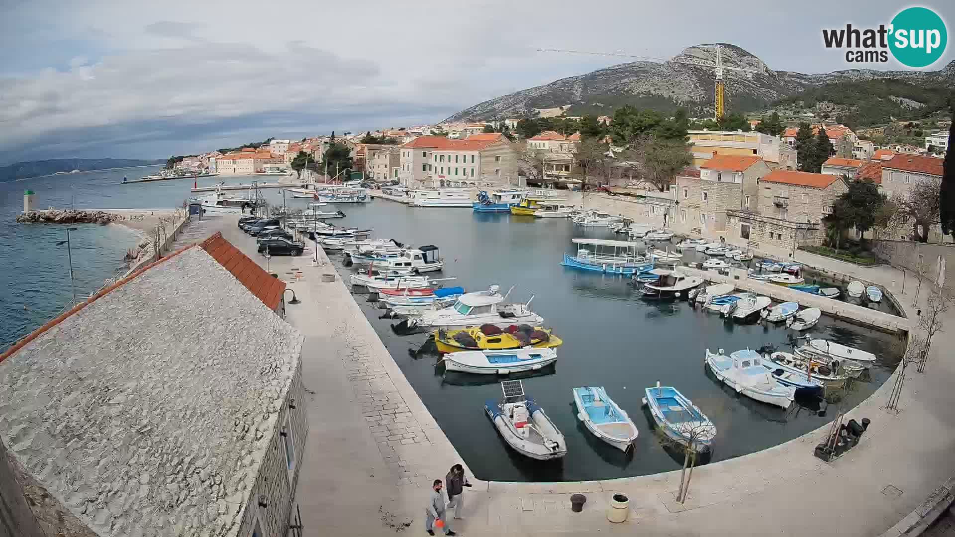 Webcam Bol Hafen – Liveblick auf Bol Riva & Marina