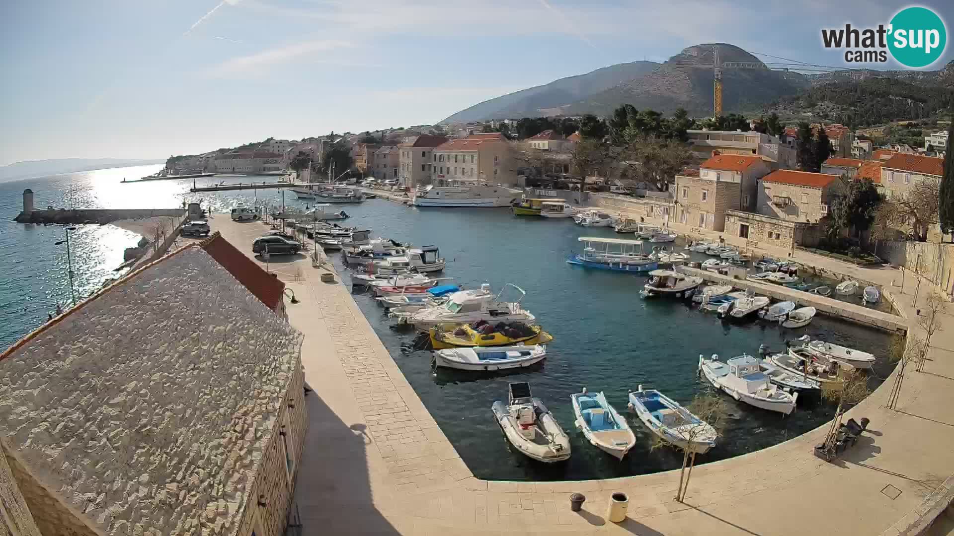 Webcam Bol Harbour – Live View of Bol Riva & Marina