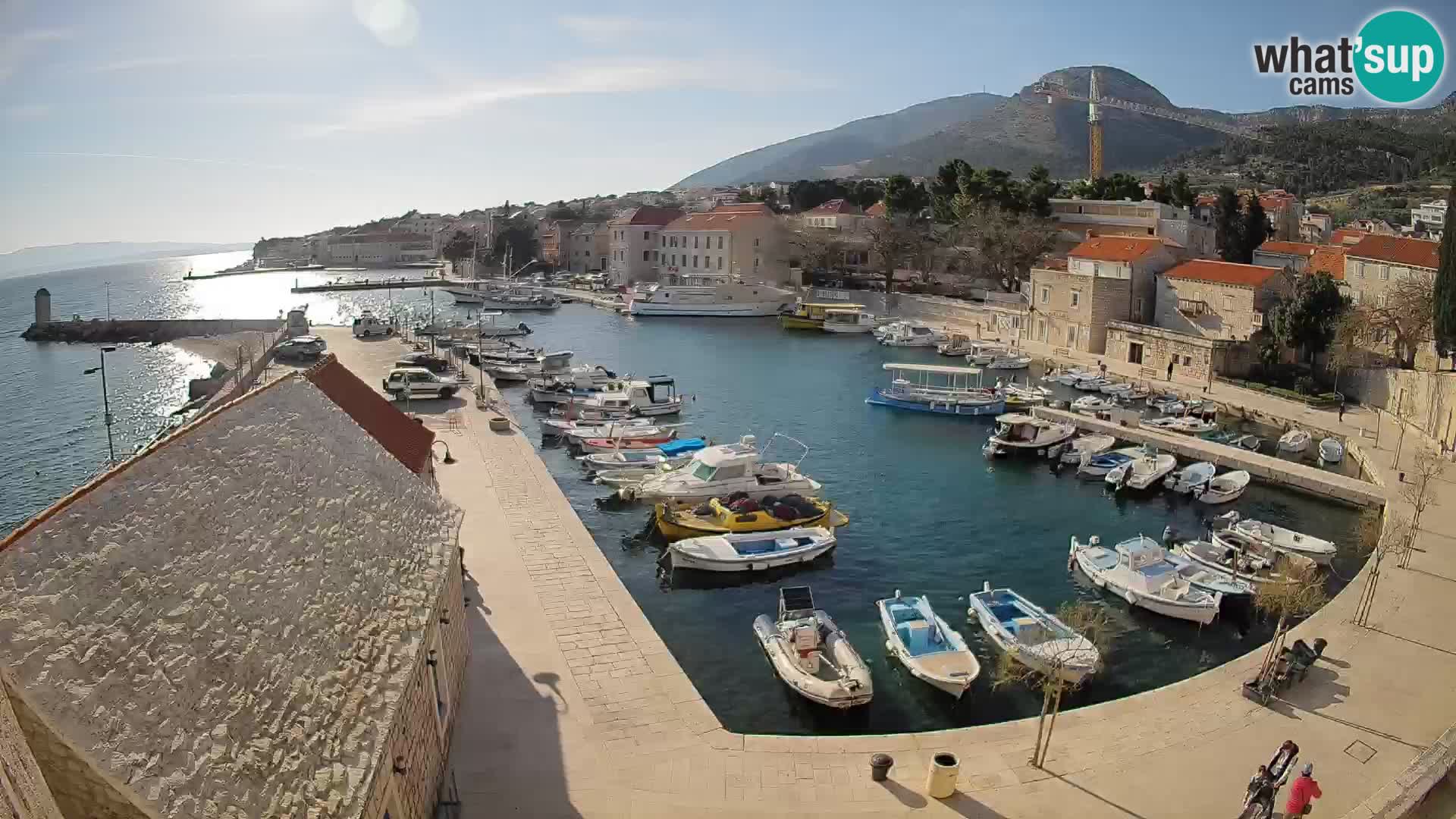 Webcam Bol Harbour – Live View of Bol Riva & Marina