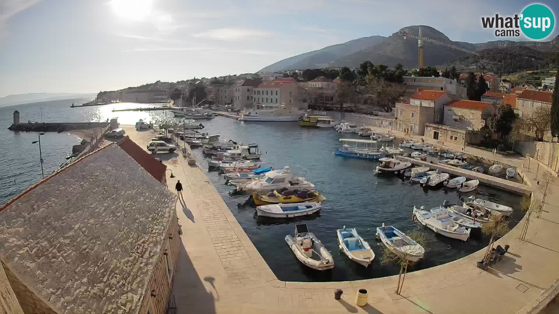 Webcam Bol Harbour – Live View of Bol Riva & Marina