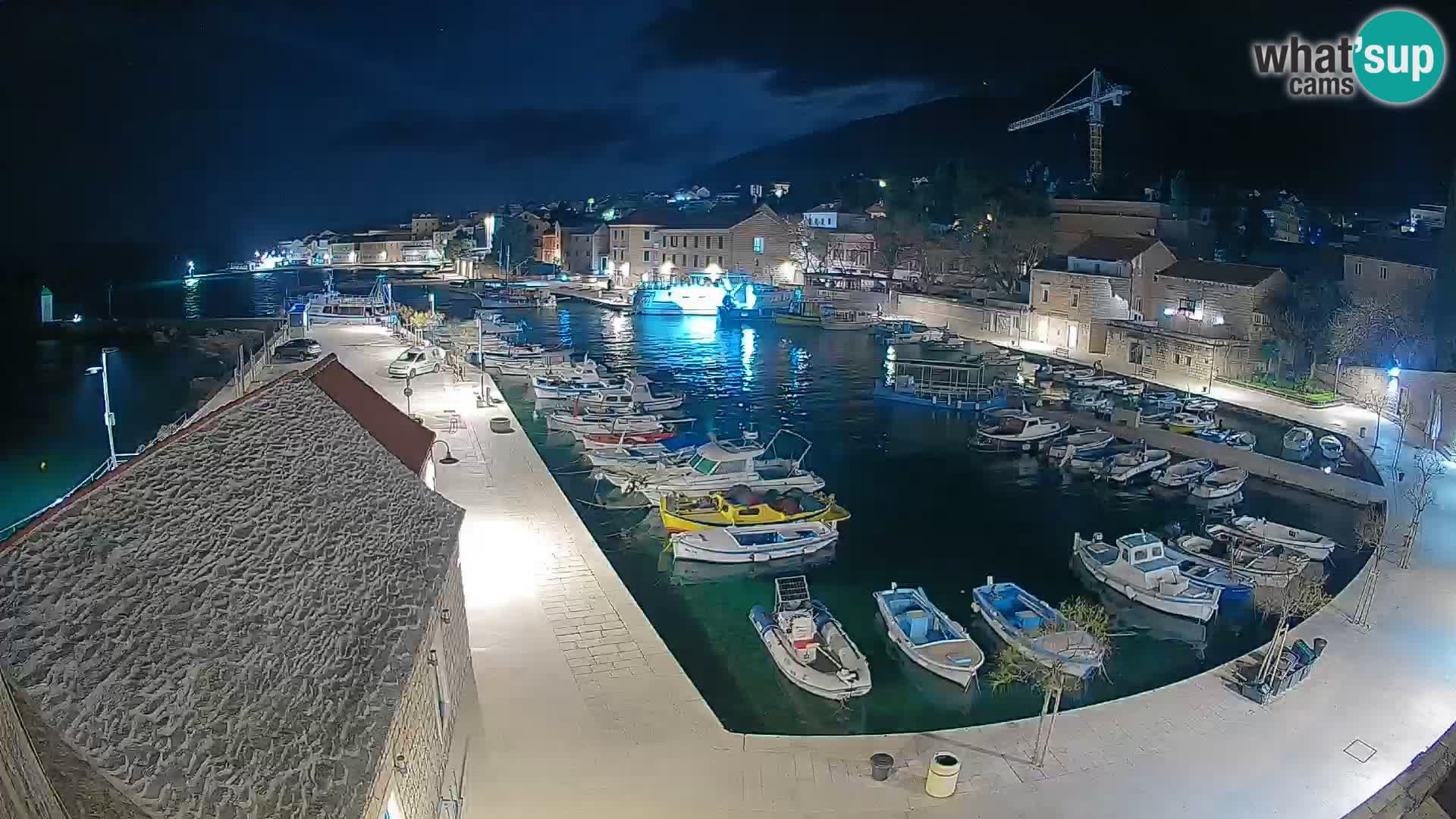 Webcam Bol Harbour – Live View of Bol Riva & Marina