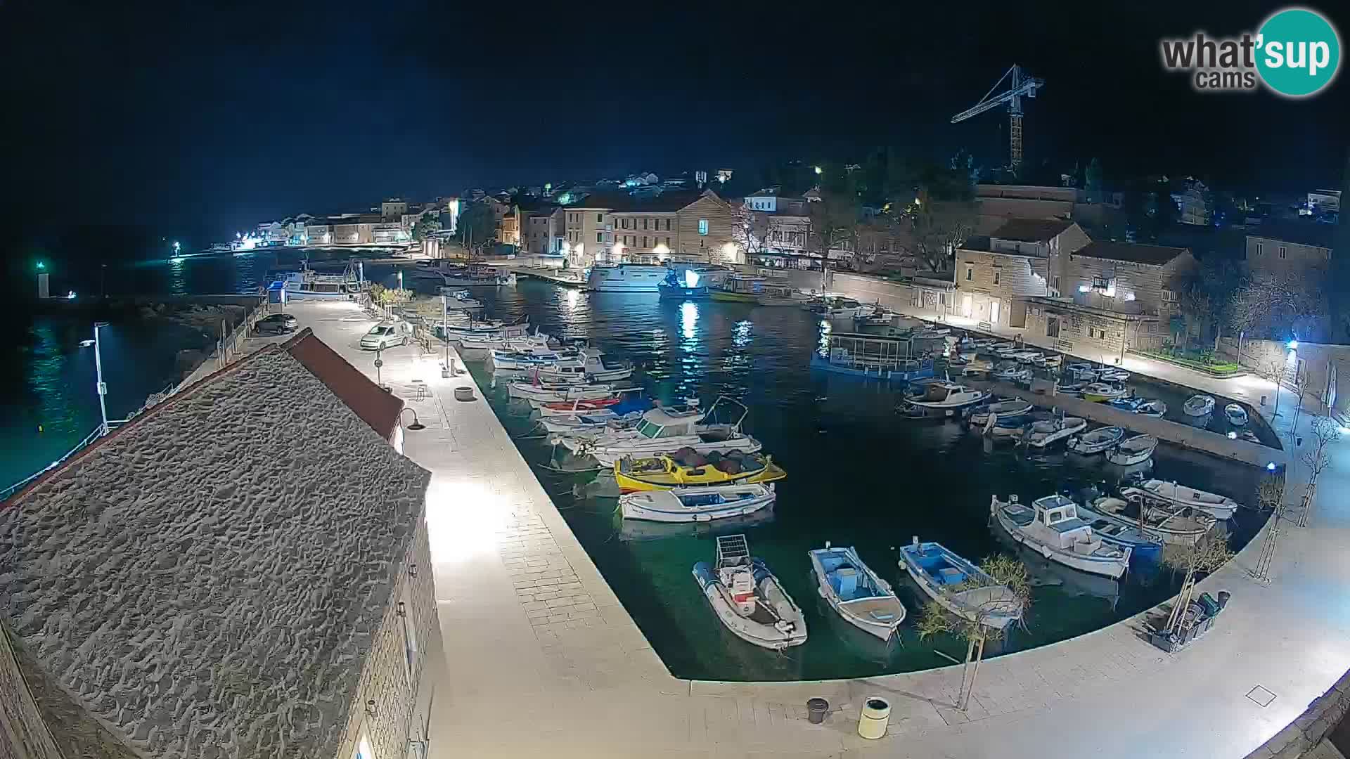 Webcam Bol Harbour – Live View of Bol Riva & Marina