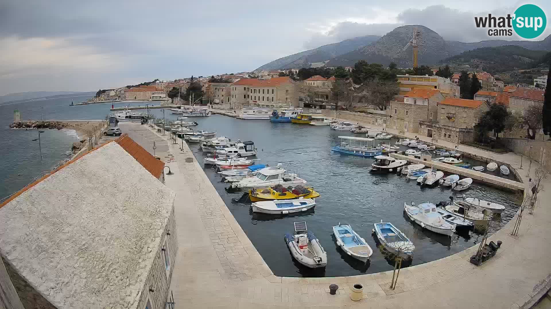 Webcam Bol Harbour – Live View of Bol Riva & Marina