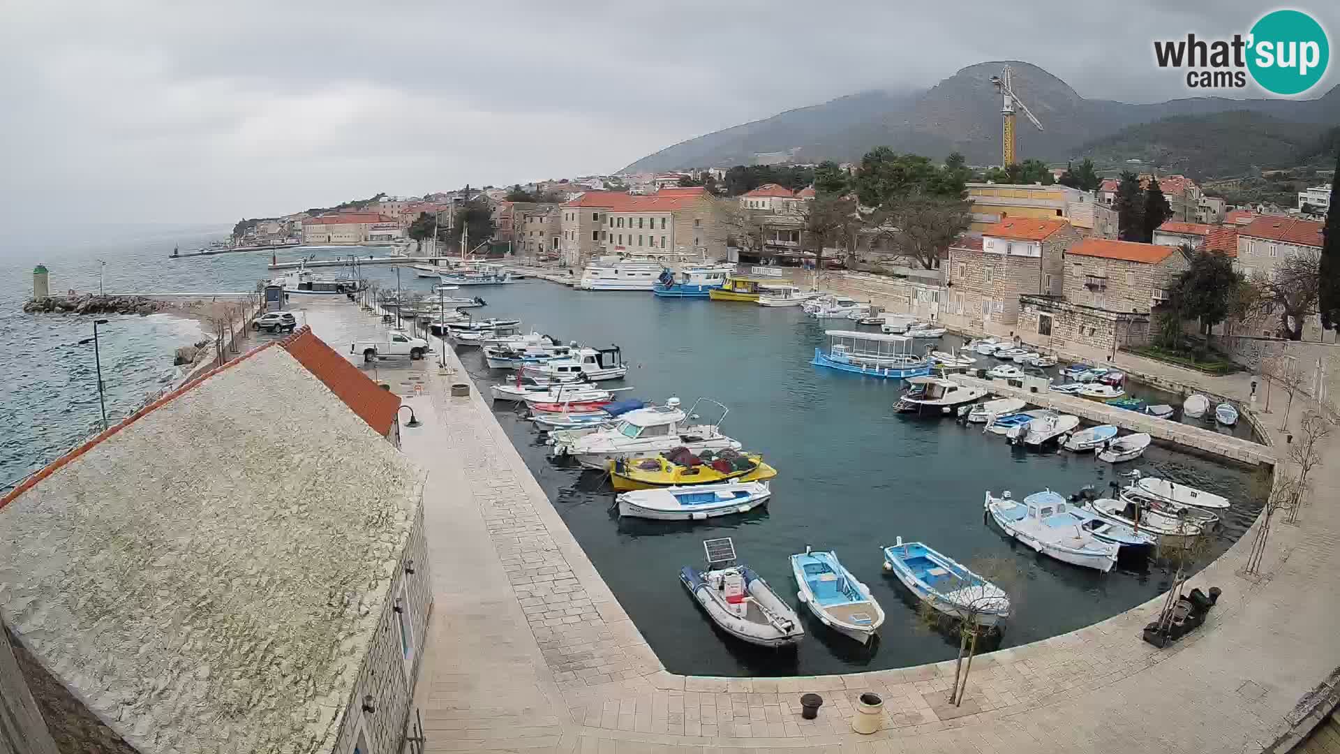 Webcam Bol Hafen – Liveblick auf Bol Riva & Marina