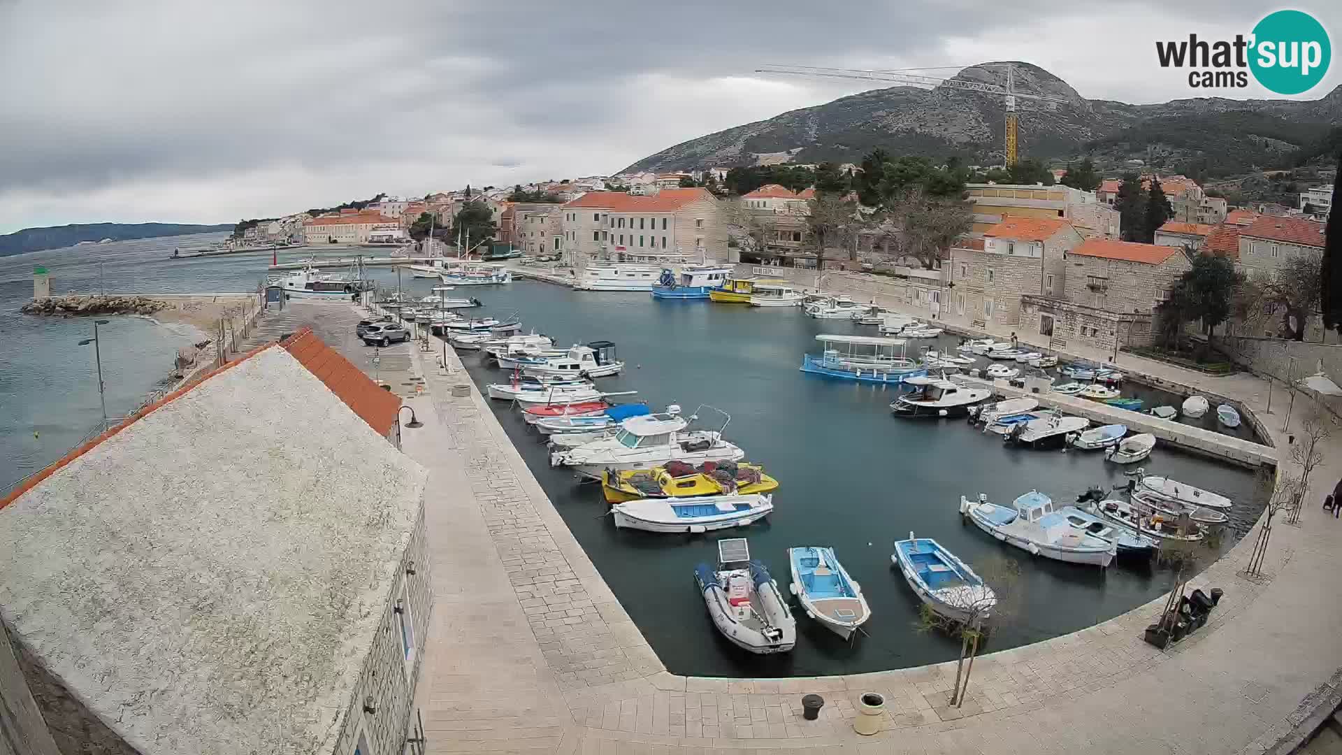 Webcam Bol Harbour – Live View of Bol Riva & Marina