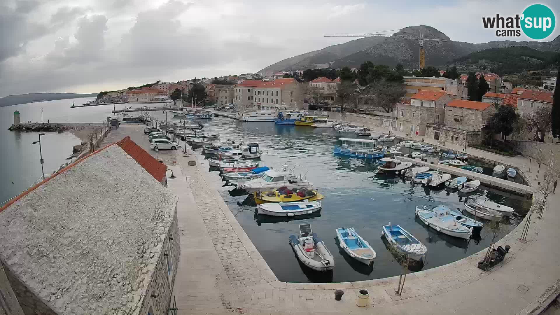 Webcam Bol Harbour – Live View of Bol Riva & Marina