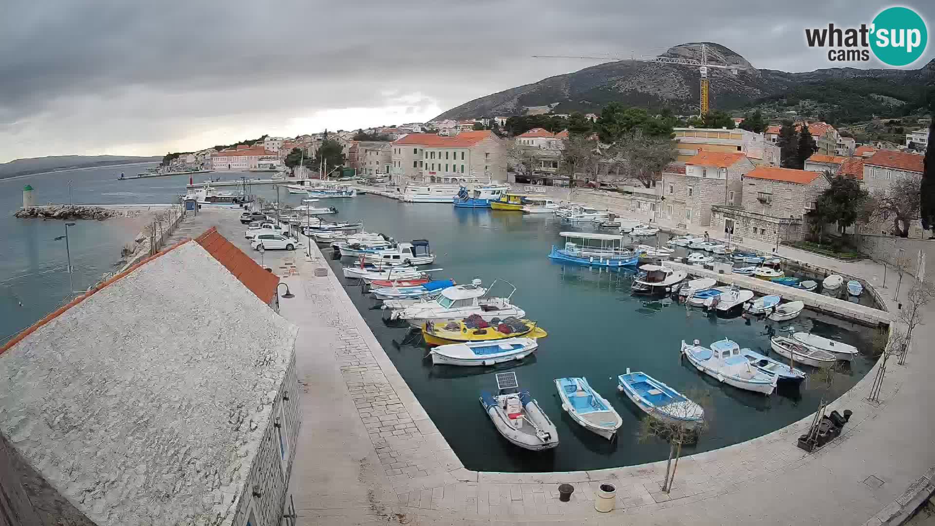 Webcam Bol Hafen – Liveblick auf Bol Riva & Marina