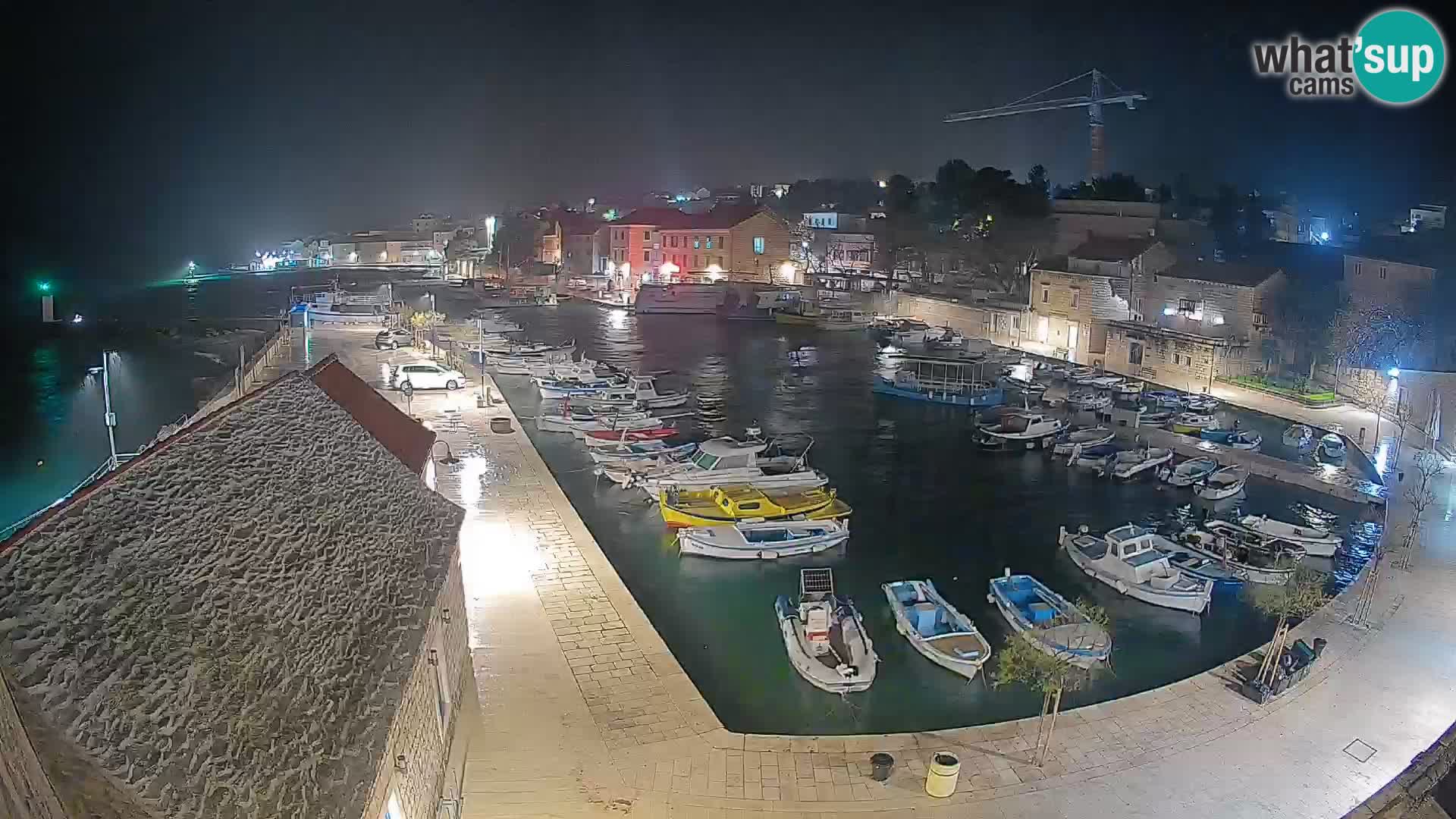 Webcam Bol Harbour – Live View of Bol Riva & Marina