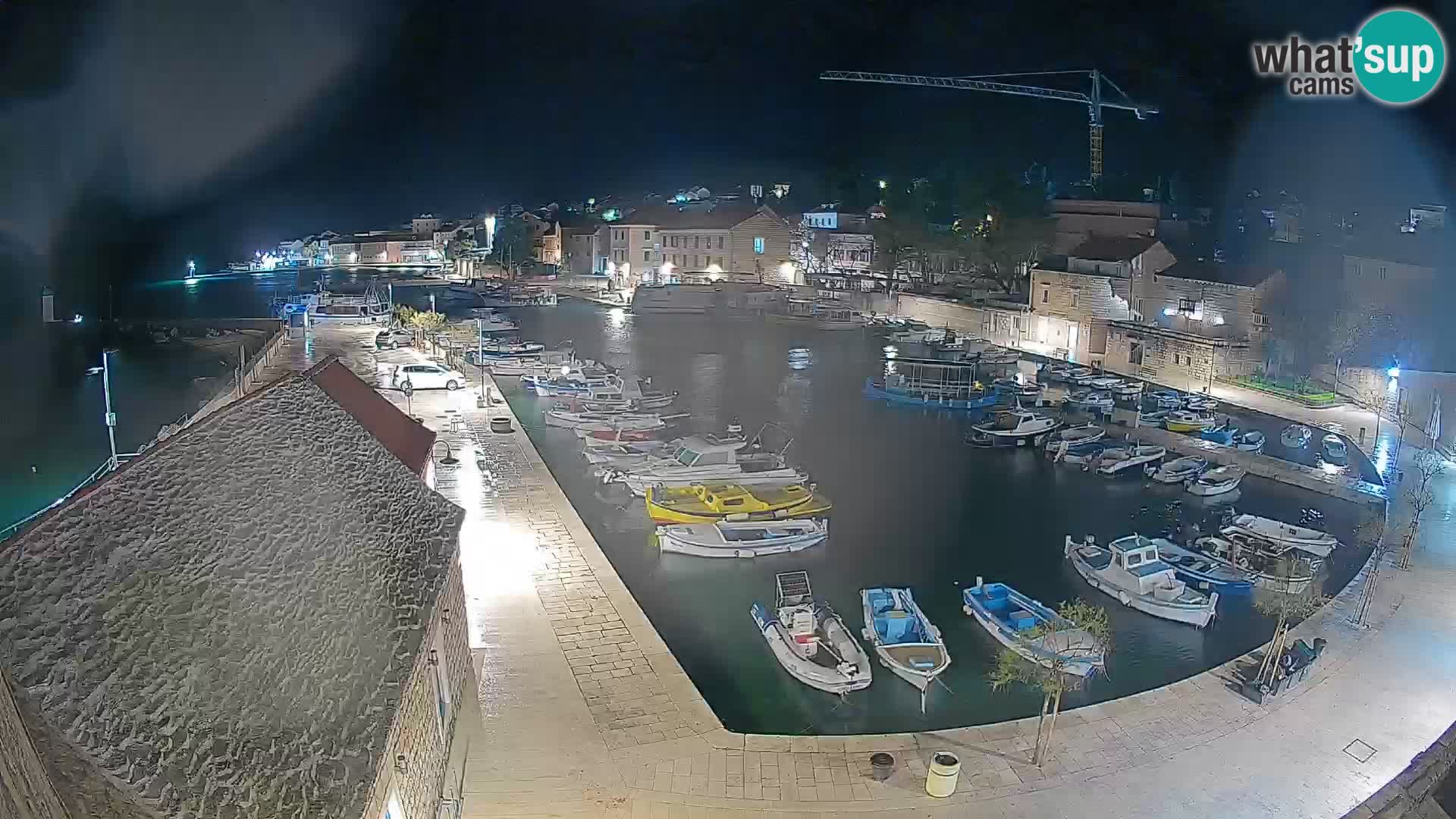 Webcam Bol Hafen – Liveblick auf Bol Riva & Marina