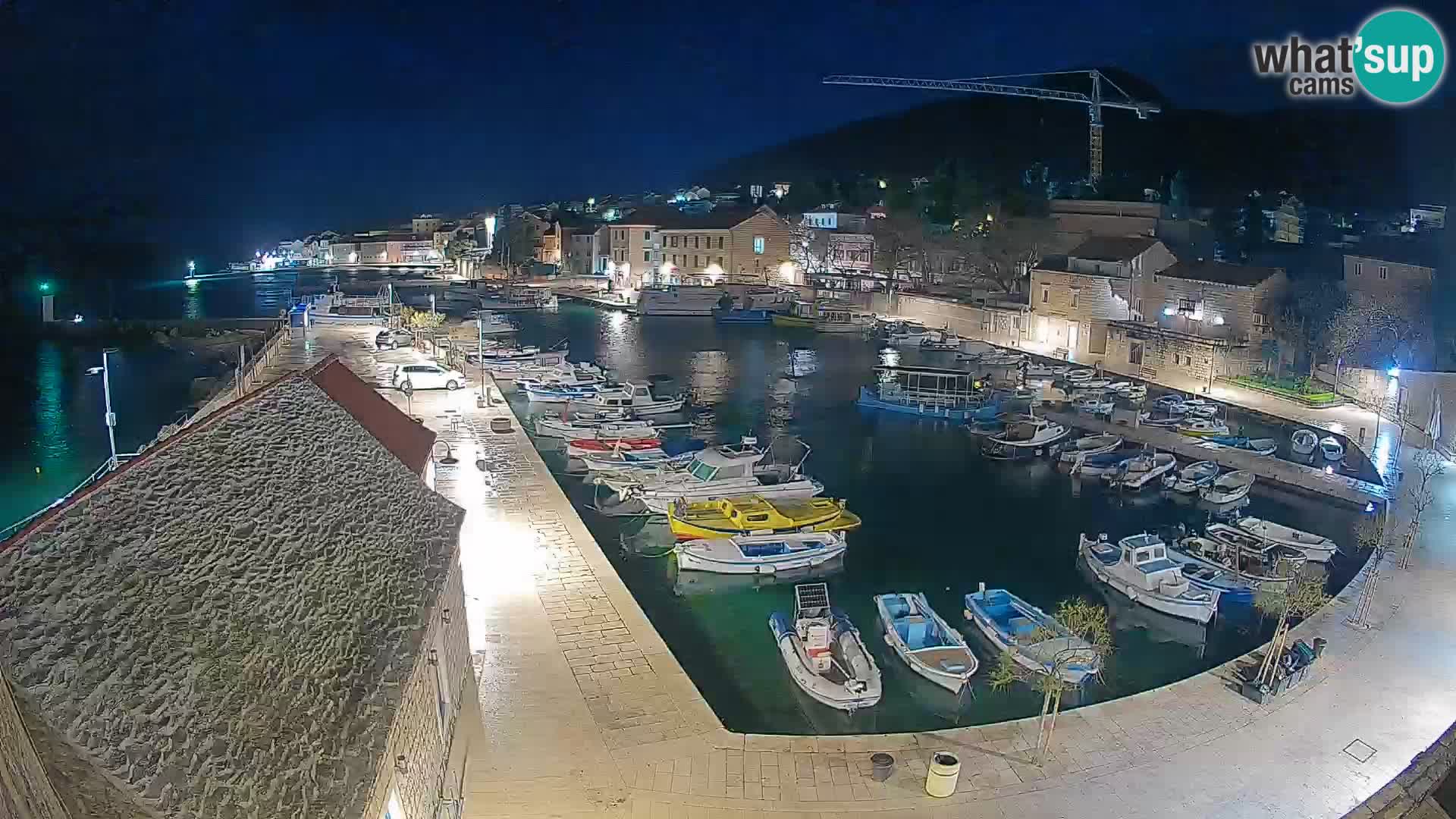 Webcam Bol Harbour – Live View of Bol Riva & Marina