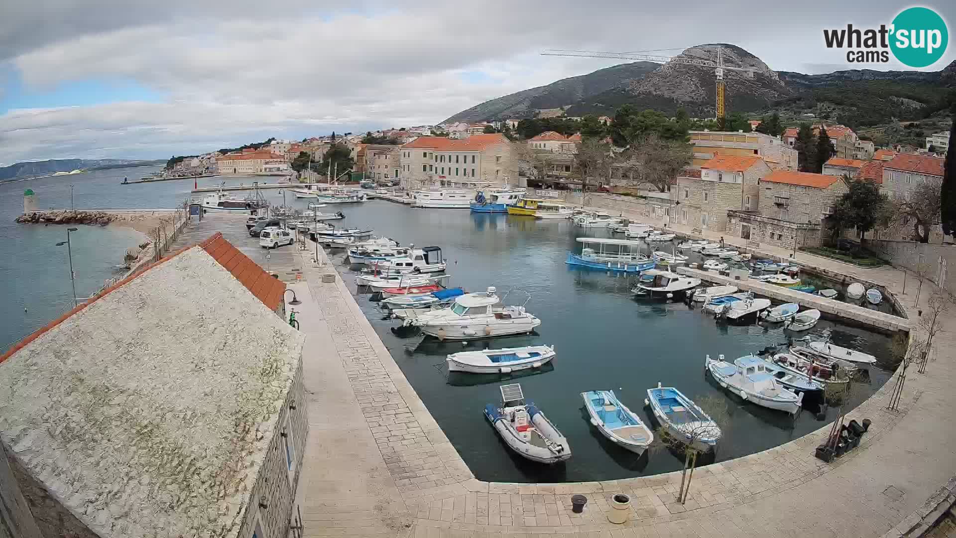 Webcam Bol Harbour – Live View of Bol Riva & Marina