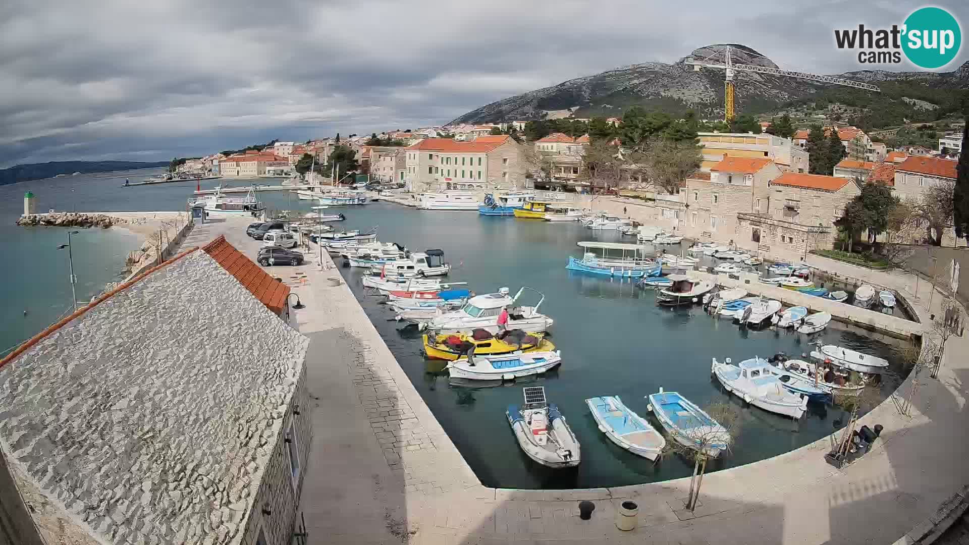 Webcam Bol Hafen – Liveblick auf Bol Riva & Marina