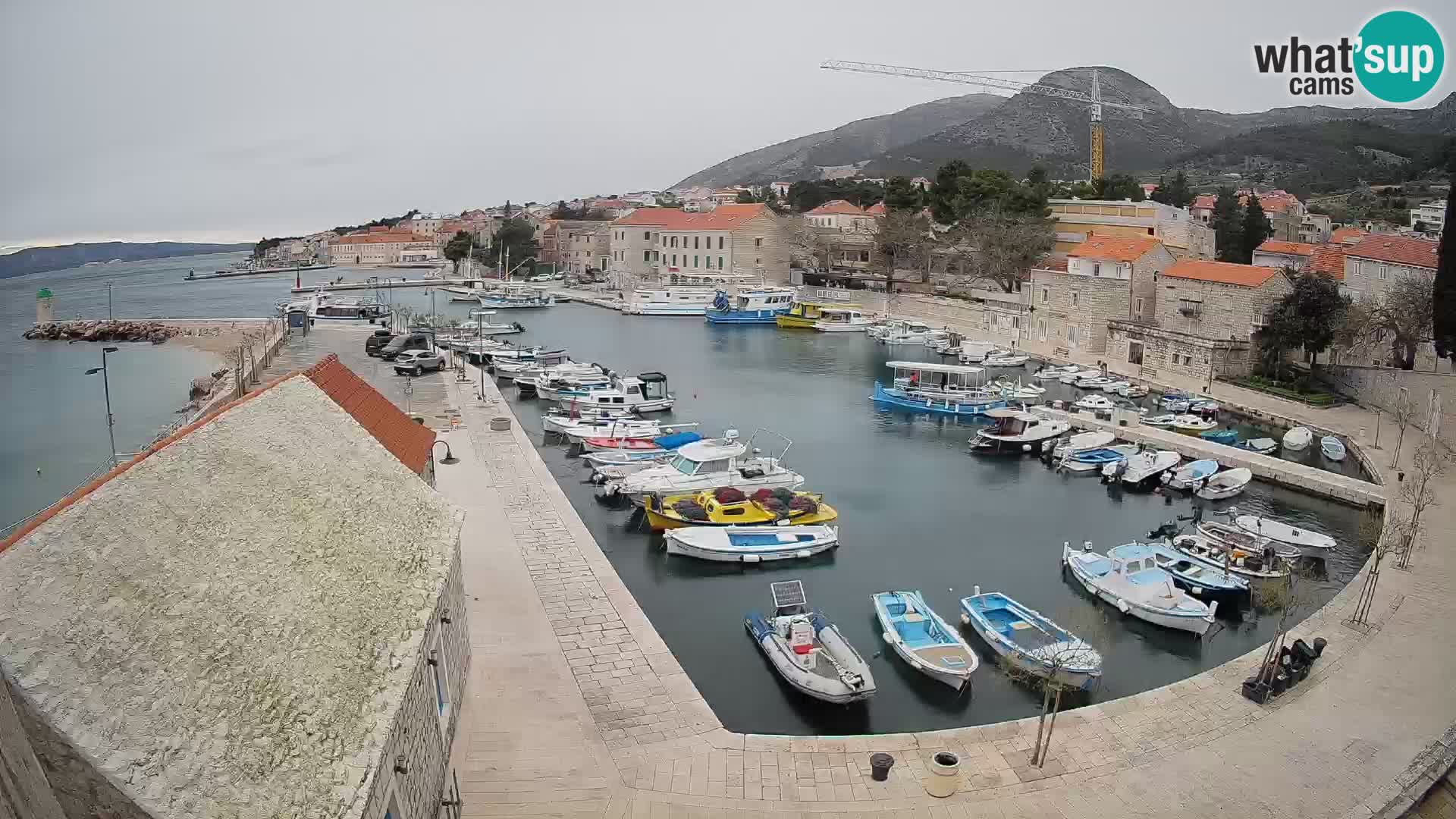 Webcam Bol Harbour – Live View of Bol Riva & Marina