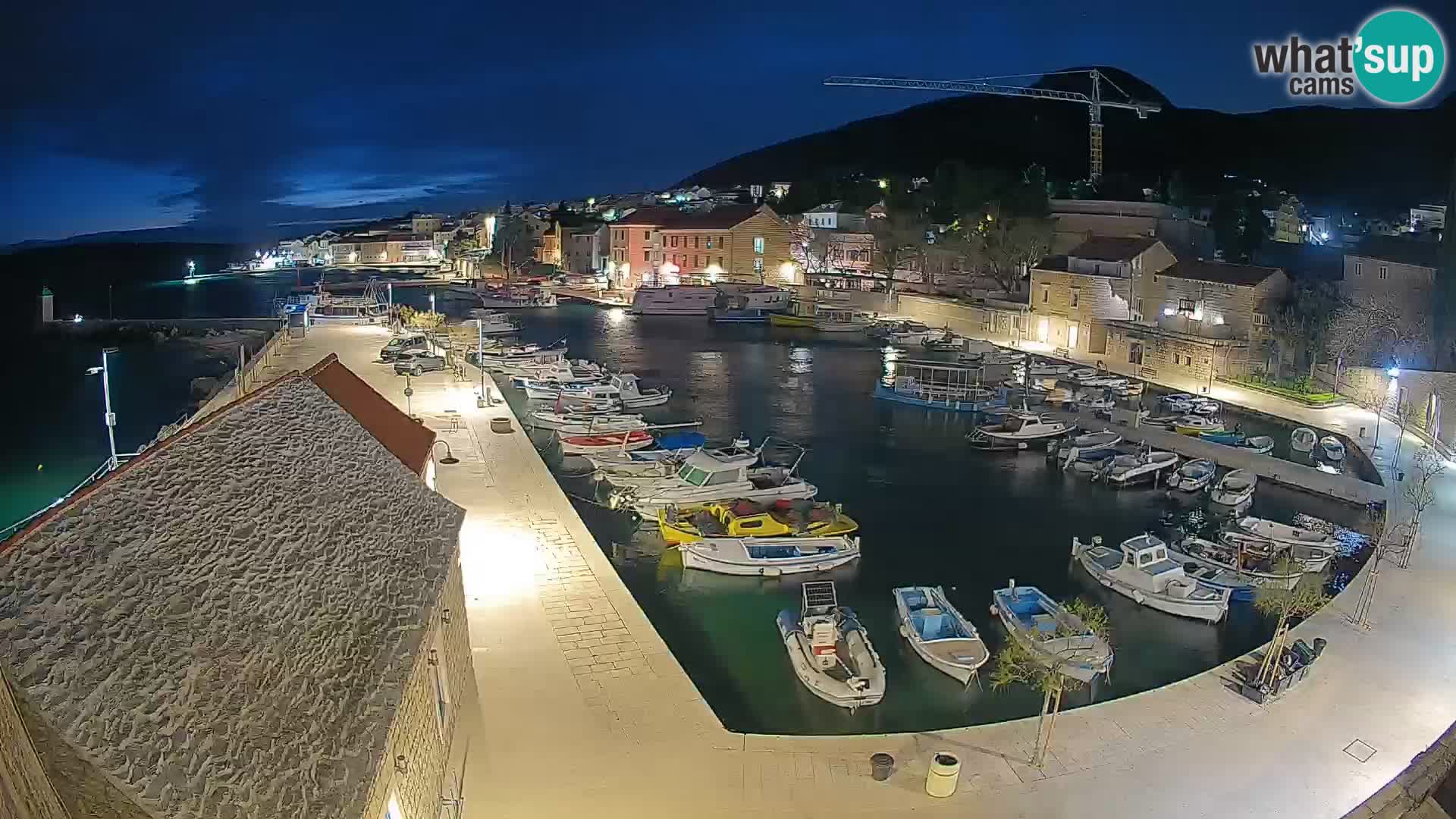 Webcam Bol Harbour – Live View of Bol Riva & Marina